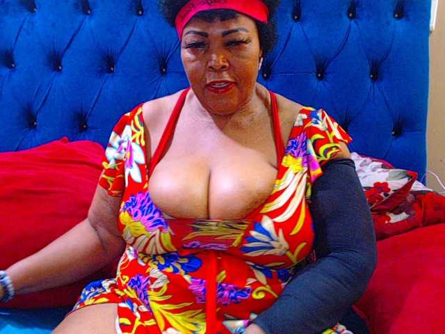 Ebonycandy10's BongaCams show and profile