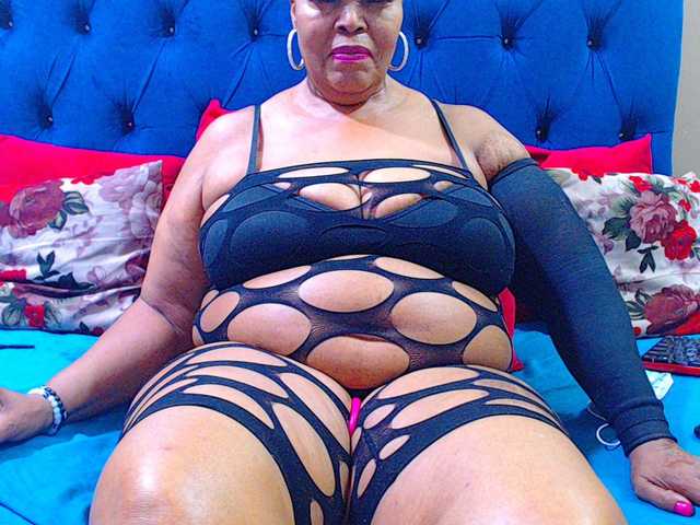 Ebonycandy10's BongaCams show and profile