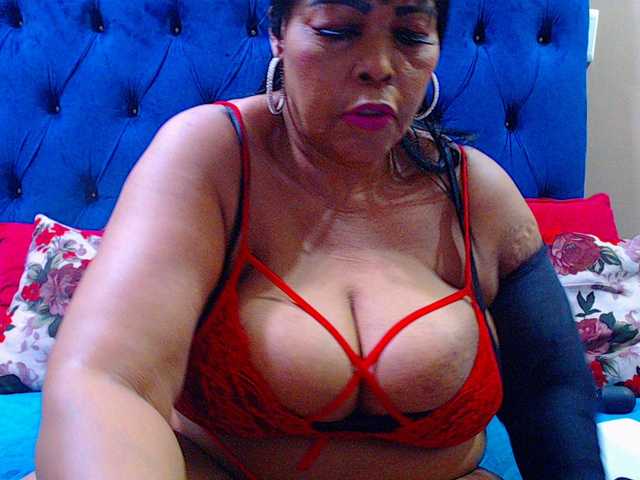 Ebonycandy10's BongaCams show and profile