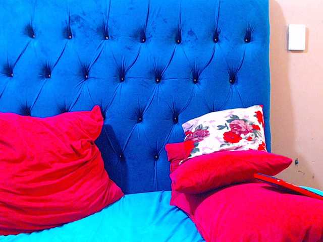 Ebonycandy10's BongaCams show and profile