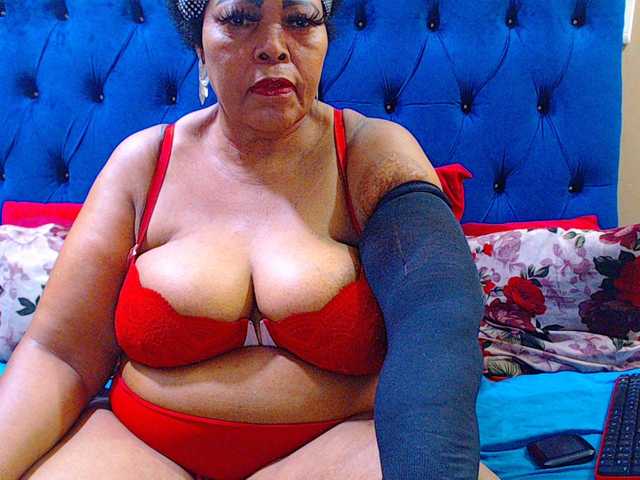 Ebonycandy10's BongaCams show and profile