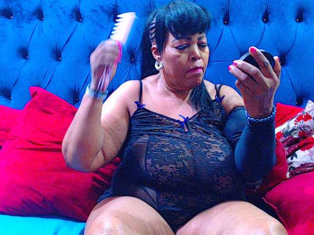 Ebonycandy10's BongaCams show and profile