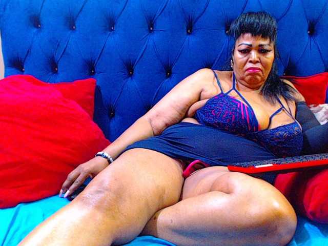 Ebonycandy10's BongaCams show and profile