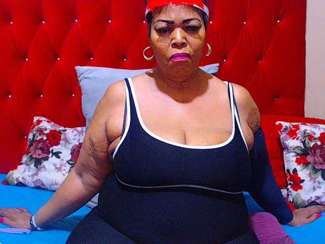 Ebonycandy10's BongaCams show and profile