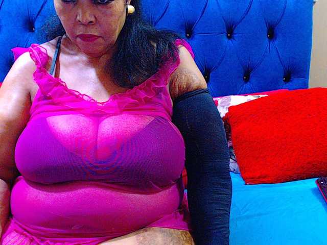 Ebonycandy10's BongaCams show and profile