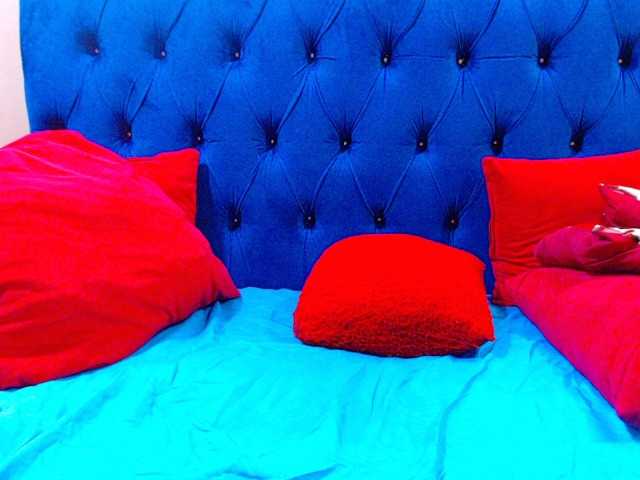 Ebonycandy10's BongaCams show and profile