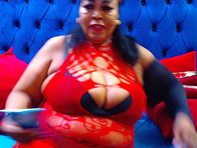 Ebonycandy10's BongaCams show and profile