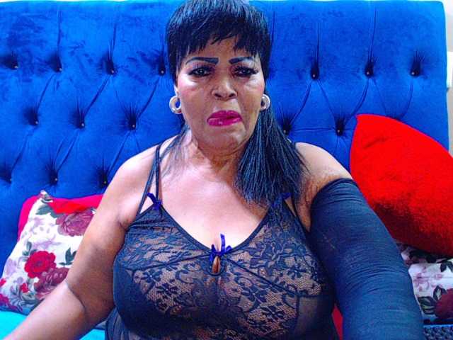 Ebonycandy10's BongaCams show and profile