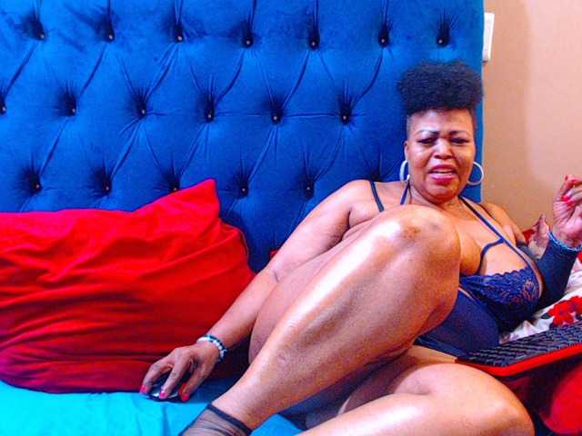 Ebonycandy10's BongaCams show and profile