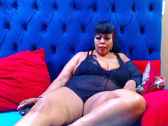 Ebonycandy10 live cam profile