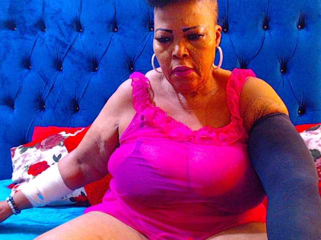 Ebonycandy10's BongaCams show and profile