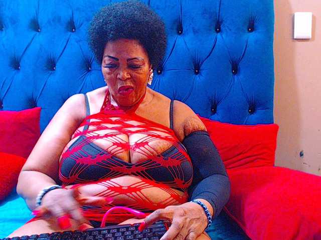 Ebonycandy10's BongaCams show and profile