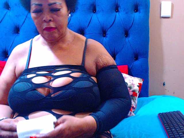 Ebonycandy10's BongaCams show and profile