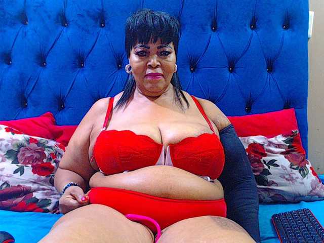 Ebonycandy10's BongaCams show and profile