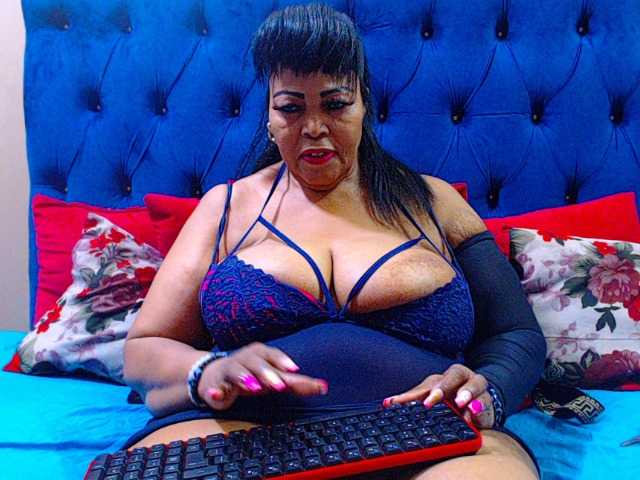 Ebonycandy10 webcam
