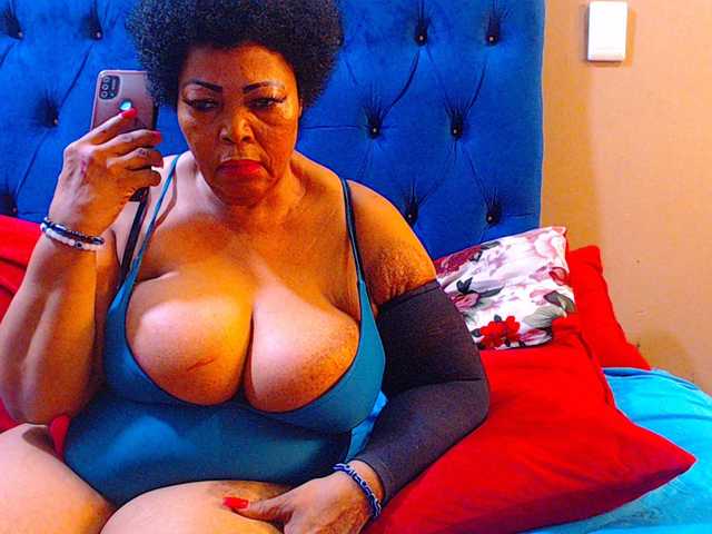 Ebonycandy10's BongaCams show and profile