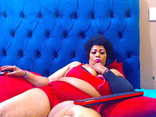 Ebonycandy10's BongaCams show and profile