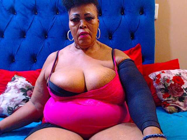 Ebonycandy10's BongaCams show and profile