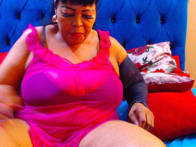 Ebonycandy10's BongaCams show and profile