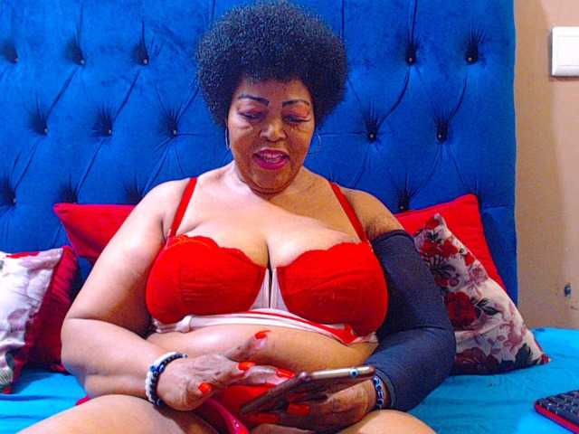 Ebonycandy10's BongaCams show and profile