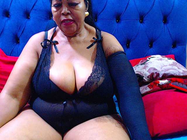 Ebonycandy10's BongaCams show and profile