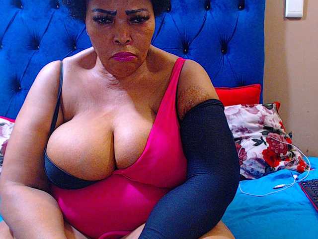 Ebonycandy10's BongaCams show and profile