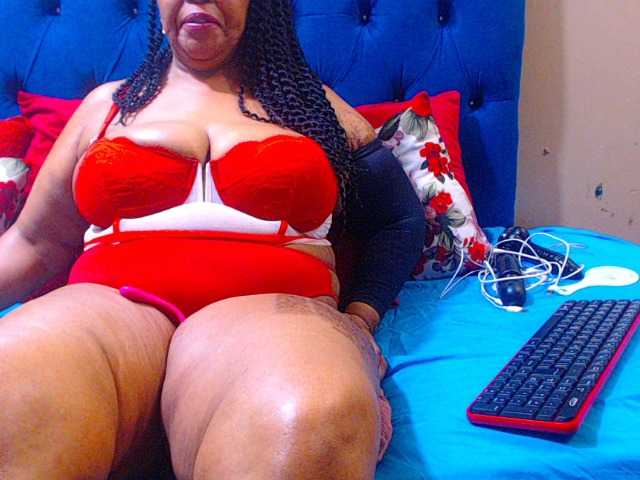 Ebonycandy10 from BongaCams