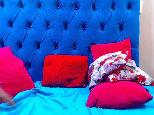 Ebonycandy10's BongaCams show and profile