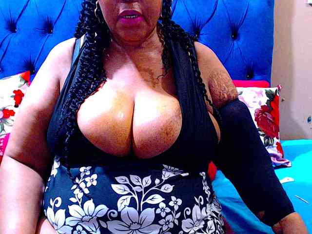 Ebonycandy10 webcam