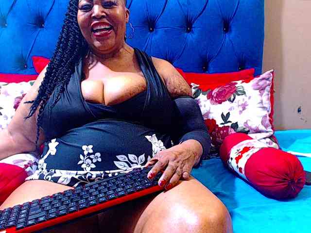 Ebonycandy10 webcam
