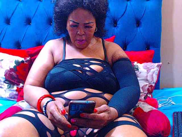 Ebonycandy10 webcam
