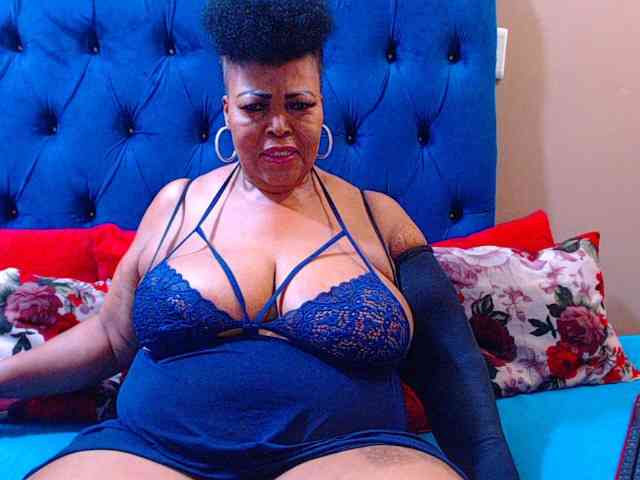 Ebonycandy10 webcam