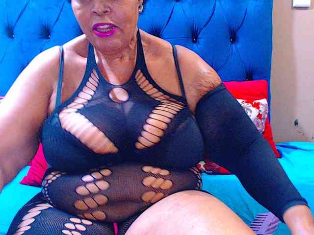 Ebonycandy10 webcam