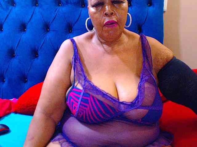 Ebonycandy10 webcam