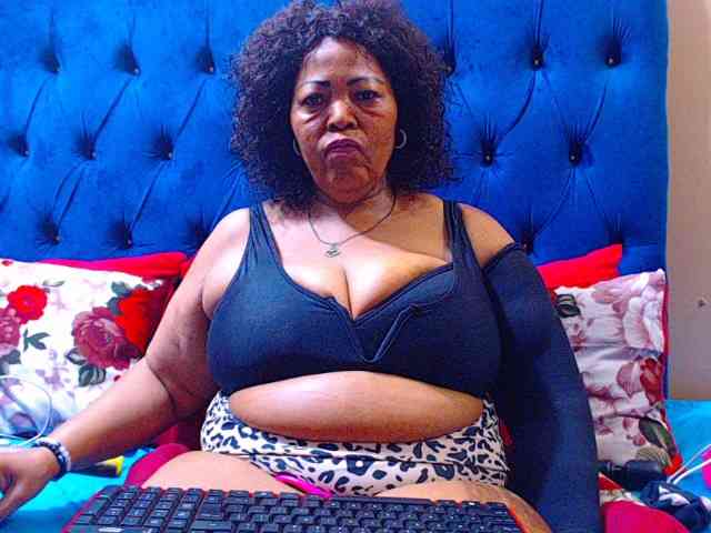 Ebonycandy10 webcam