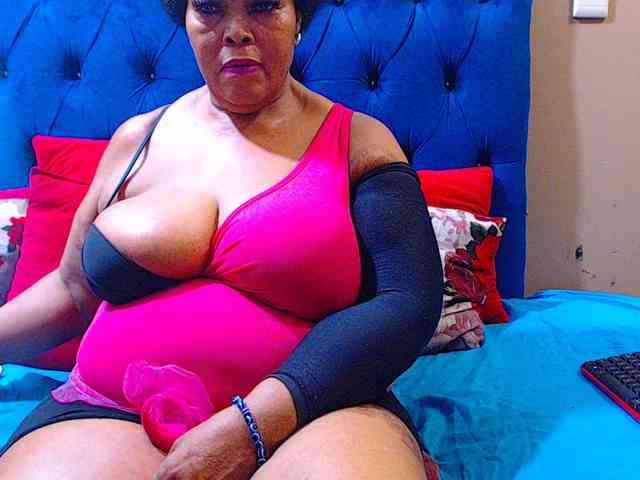 Ebonycandy10 webcam