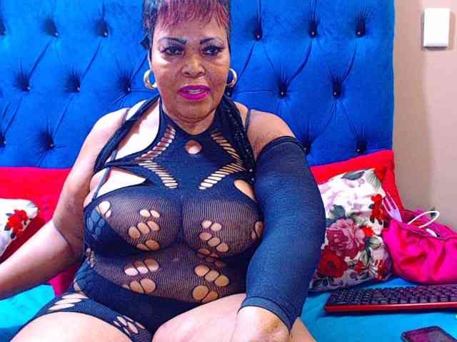 Ebonycandy10 webcam