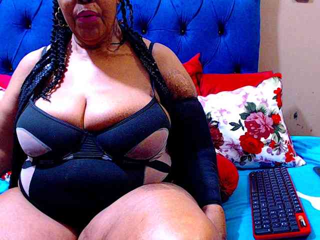 Ebonycandy10 webcam