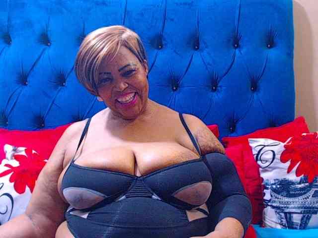 Ebonycandy10 webcam