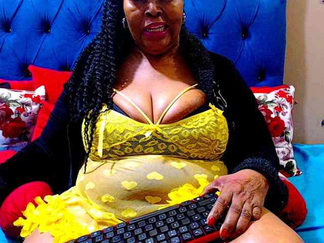 Ebonycandy10 webcam