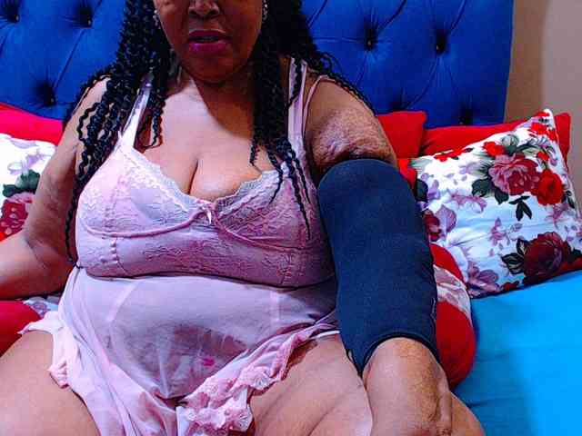 Ebonycandy10 webcam