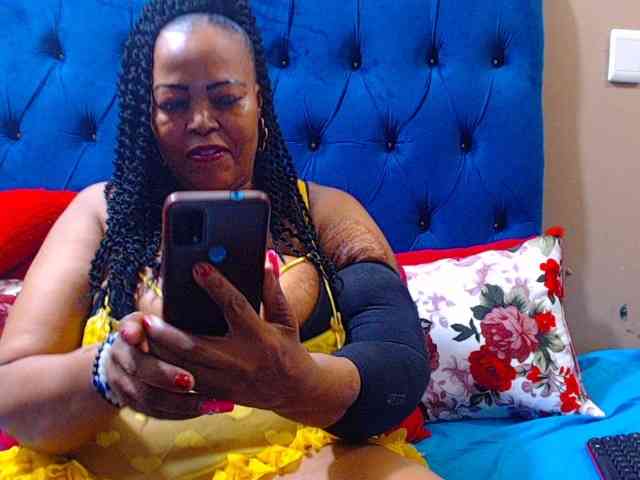 Ebonycandy10 webcam