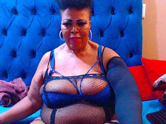 Ebonycandy10 webcam