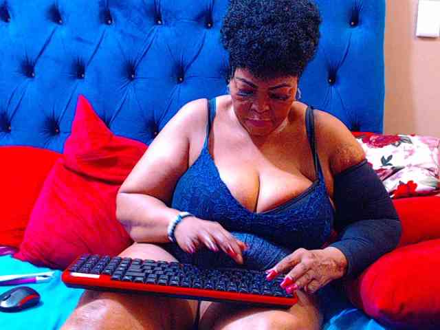 Ebonycandy10 webcam