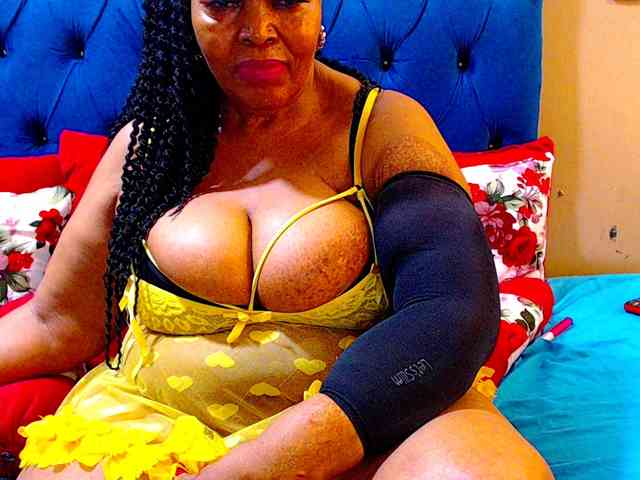 Ebonycandy10 webcam