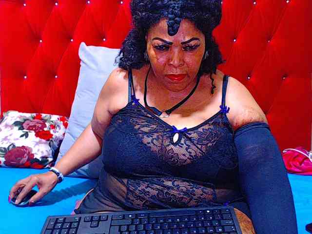 Ebonycandy10 webcam