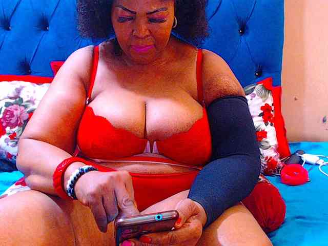 Ebonycandy10 webcam