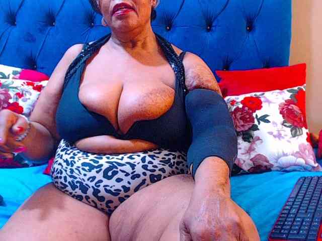 Ebonycandy10 webcam