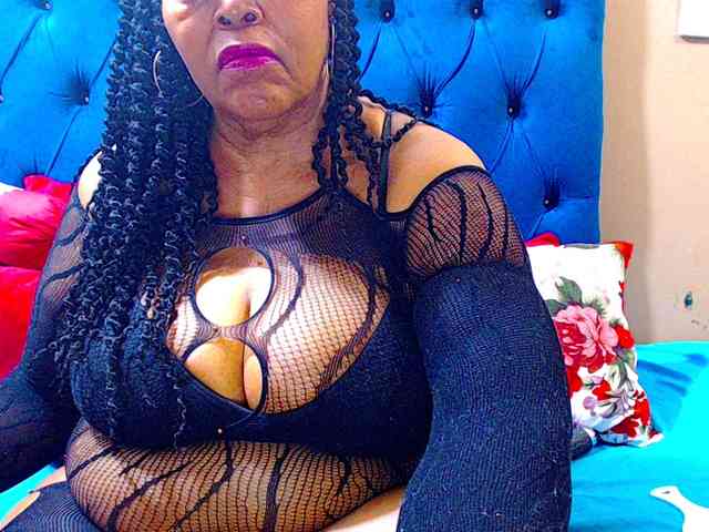 Ebonycandy10 webcam