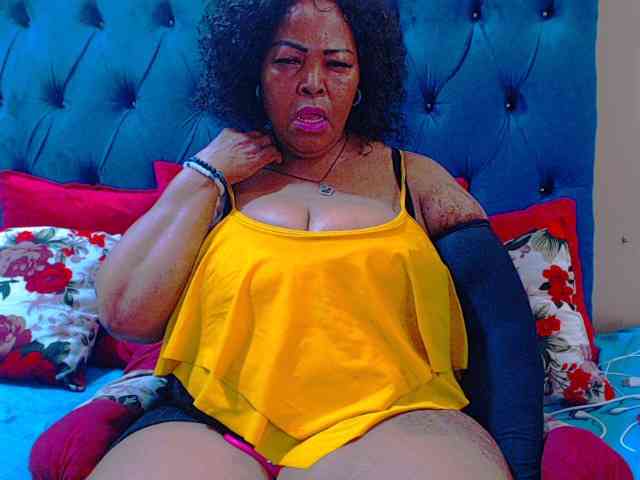 Ebonycandy10 webcam